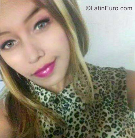 Date this passionate Colombia girl YULIETH from Barranquilla CO21559