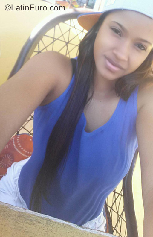 Date this cute Dominican Republic girl Gabriela from Santiago DO28887