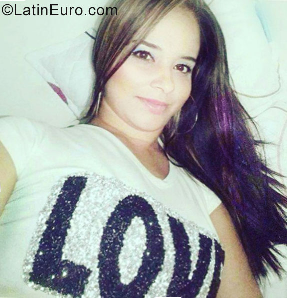 Date this happy Colombia girl Paola andrea from Medellin CO21629