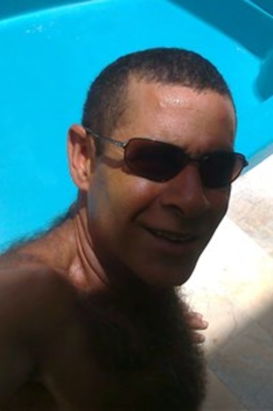 Date this delightful Brazil man Saulo from Governador Valadares BR10061
