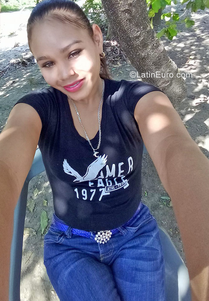 Date this delightful Dominican Republic girl Nelfily from Santiago DO29048