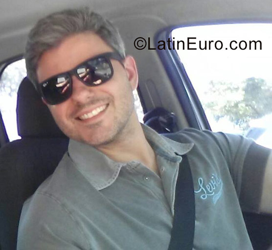 Date this attractive Brazil man Eduardo from Sao Paulo BR10078