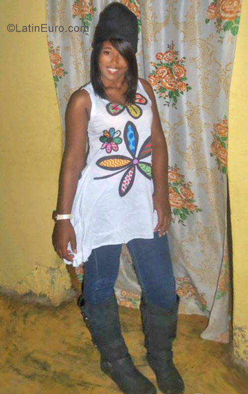 Date this delightful Dominican Republic girl Ruth from Santo Domingo DO29489