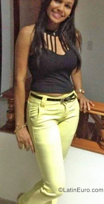 Date this athletic Colombia girl Elizabeth from Cali CO21950