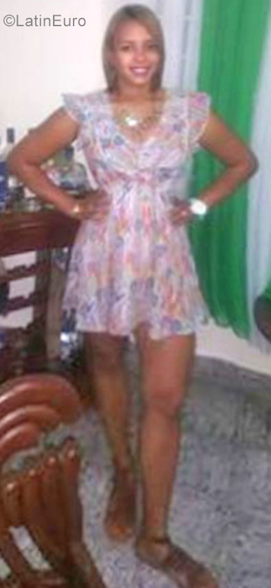Date this beautiful Dominican Republic girl Marleny from Santo Domingo DO29579