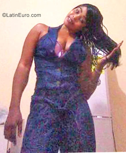 Date this good-looking Jamaica girl Sandra from Montego Bay JM2476