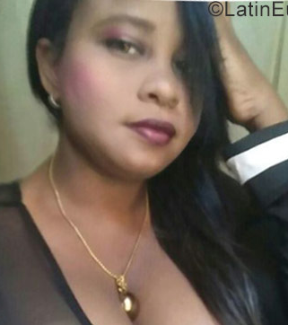 Date this voluptuous Dominican Republic girl Gelicia merlin from Mao DO29622
