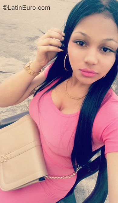 Date this funny Dominican Republic girl Marlin from Santo Domingo DO29699