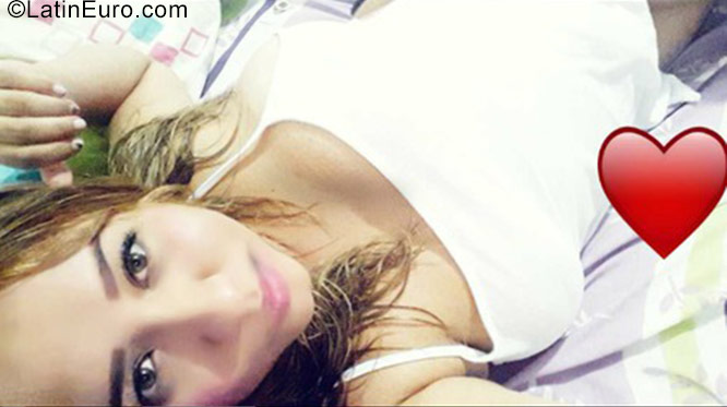 Date this attractive Colombia girl Kriss hernandez from Tulua Valle CO22083