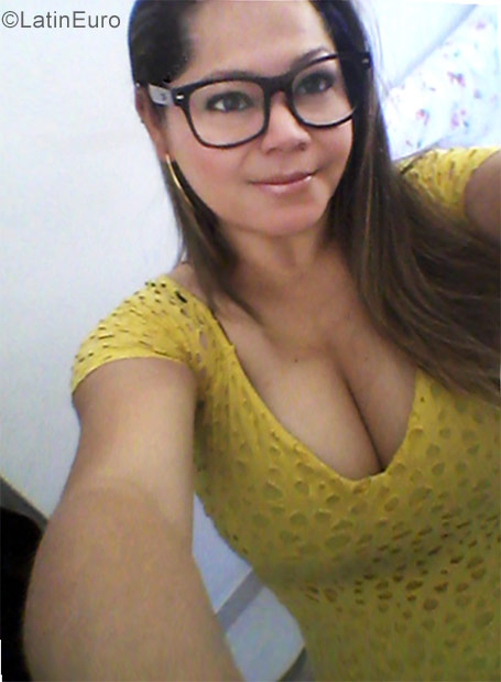 Date this exotic Brazil girl Vanessa from Sao Paulo BR10189
