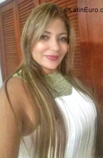 Date this pretty Colombia girl Stella from Cartagena CO22118