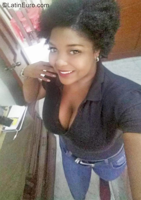 Date this funny Dominican Republic girl ODALIS from San Crsitobal DO29938