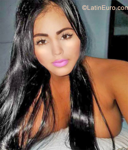 Date this good-looking Dominican Republic girl Yamilca from Santiago DO29956