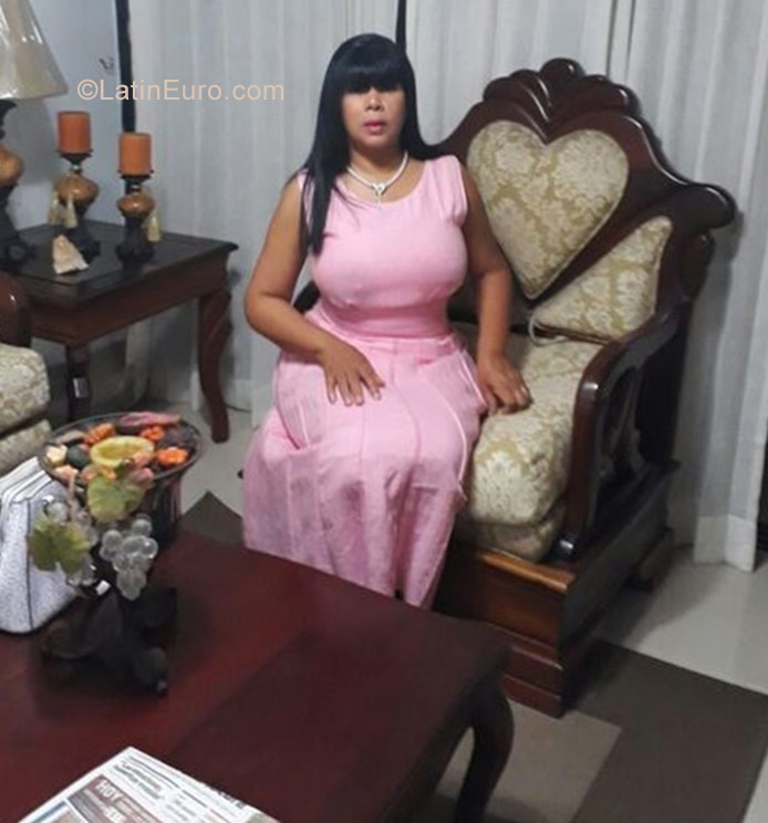 Date this charming Dominican Republic girl Martha from Santo Domingo DO30041
