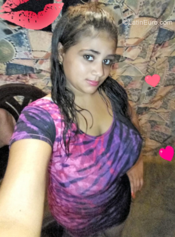 Date this passionate Dominican Republic girl Cristal from Higuey DO30057