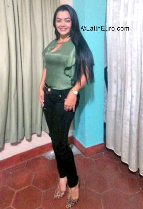 Date this athletic Colombia girl Camila from Pereira CO22207