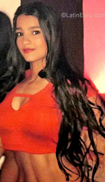 Date this beautiful Colombia girl Omaira from Barranquilla CO22210