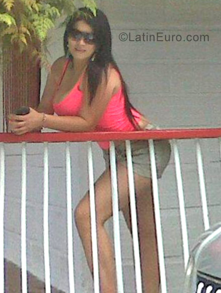 Date this young Colombia girl Samanta from Medellin CO22393