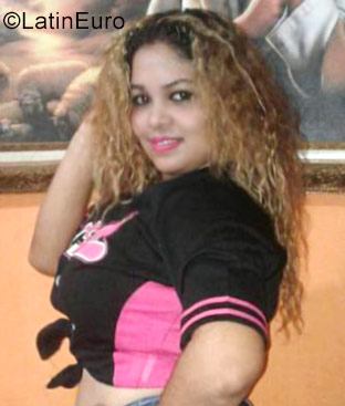 Date this sensual Colombia girl Elianys from cartagena CO22456