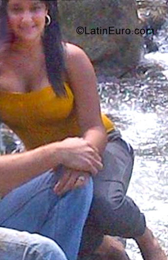 Date this charming Venezuela girl Juse from Maracaibo VE996