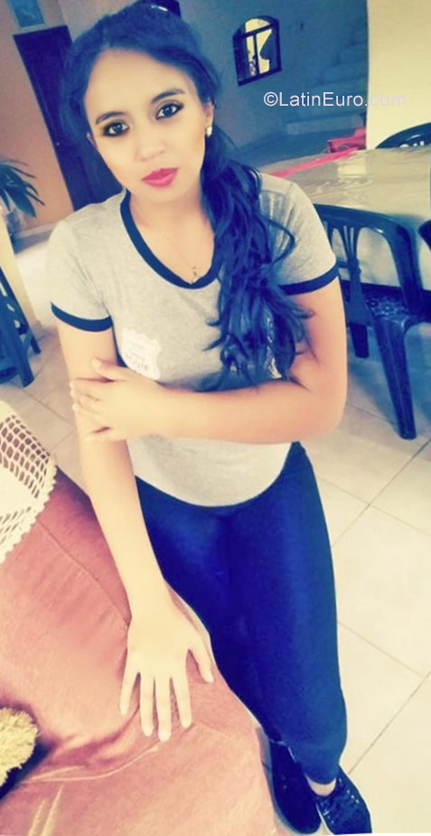 Date this young Ecuador girl Jessy from Azogues EC213