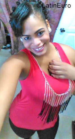 Date this charming Dominican Republic girl Pilar from Santo Domingo DO30504