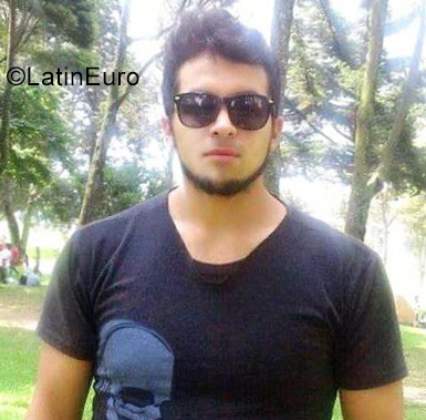 Date this charming Colombia man Alejandro from Bogota CO22565