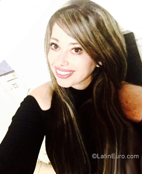 Date this sultry Colombia girl Diana from Bogota CO22577