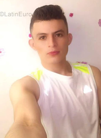 Date this cute Colombia man Manuel from Medellin CO22582