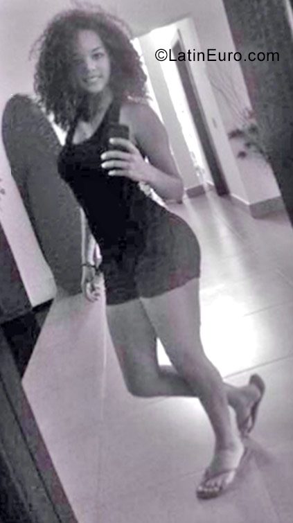 Date this attractive Dominican Republic girl Ana - divina from Santo Domingo DO30566