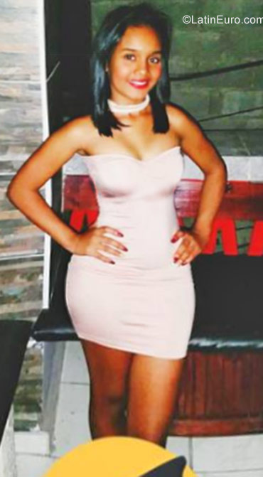 Date this passionate Dominican Republic girl Sugeidy from Puerto Plata DO30573