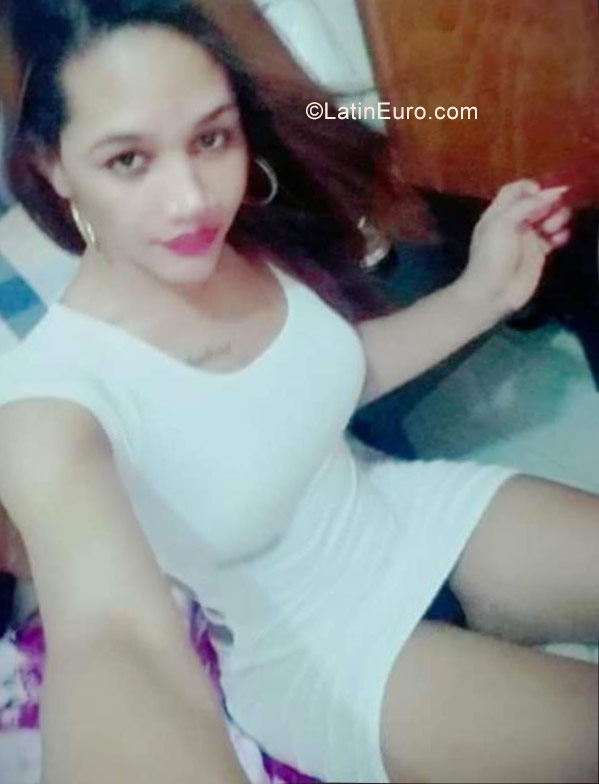 Date this young Dominican Republic girl Katrina from Santo Domingo DO30579