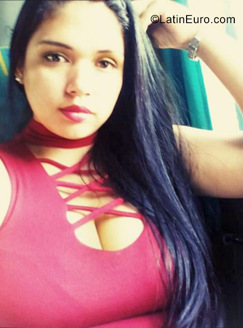 Date this exotic Colombia girl Yuli from Cali CO22703