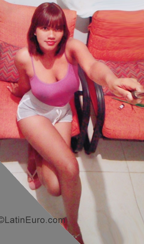 Date this stunning Dominican Republic girl Eli from Cotui DO30749