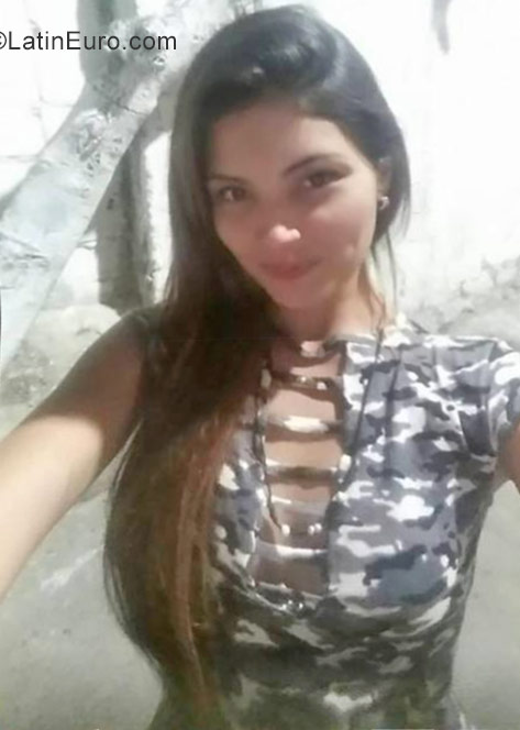 Date this voluptuous Venezuela girl Ana from Maracay VE1117