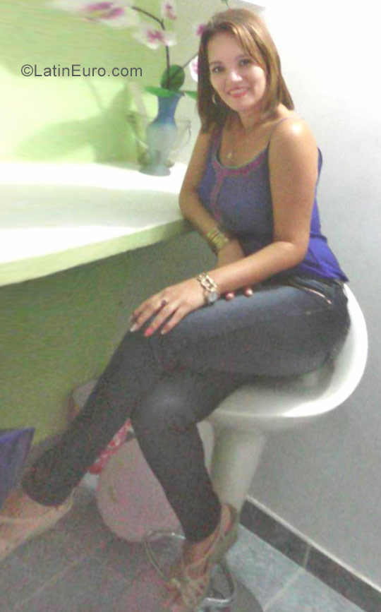 Date this sultry Colombia girl Sandra from Pereira CO22858