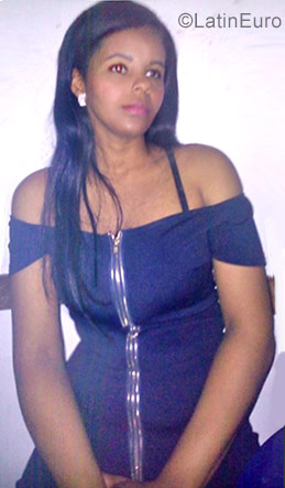 Date this tall Dominican Republic girl Zuleika from Santo Domingo DO30887