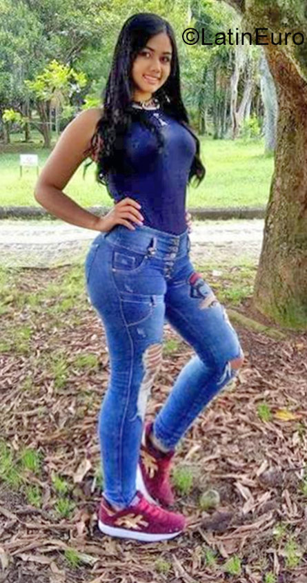 Date this fun Colombia girl Estefania from Medellin CO22874