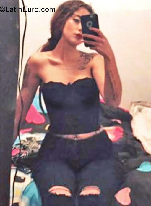 Date this sensual Mexico girl Leshla from Chihuahua City MX1540