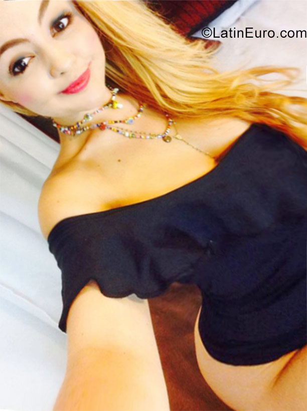 Date this gorgeous Colombia girl Camila from Medellin CO22923