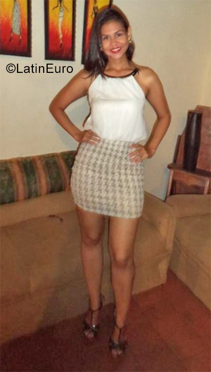 Date this pretty Venezuela girl Genesis from San Juan De Los Morros VE1183