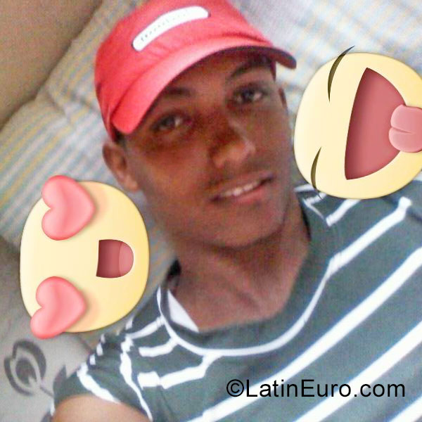 Date this funny Venezuela man Franklin from Caracas VE1198