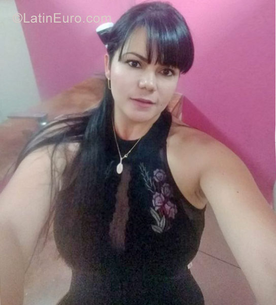 Date this sultry Colombia girl Ange from Medellin CO22986