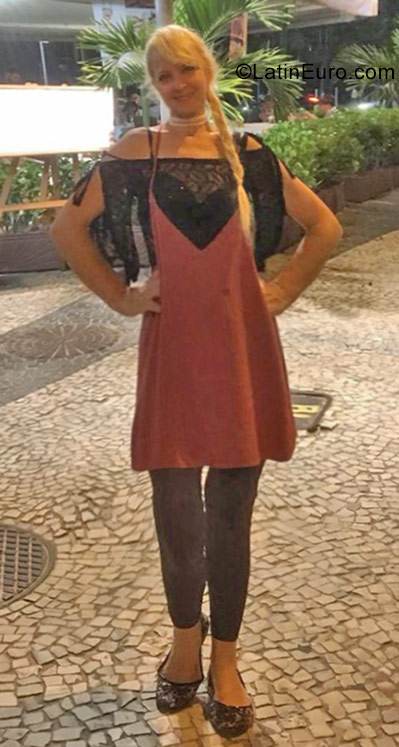Date this tall Brazil girl Maria from Rio De Janeiro BR10413