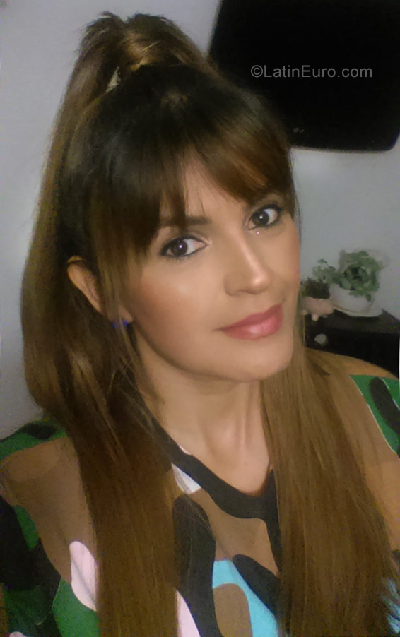 Date this lovely Colombia girl Paulina from Medellin CO23029