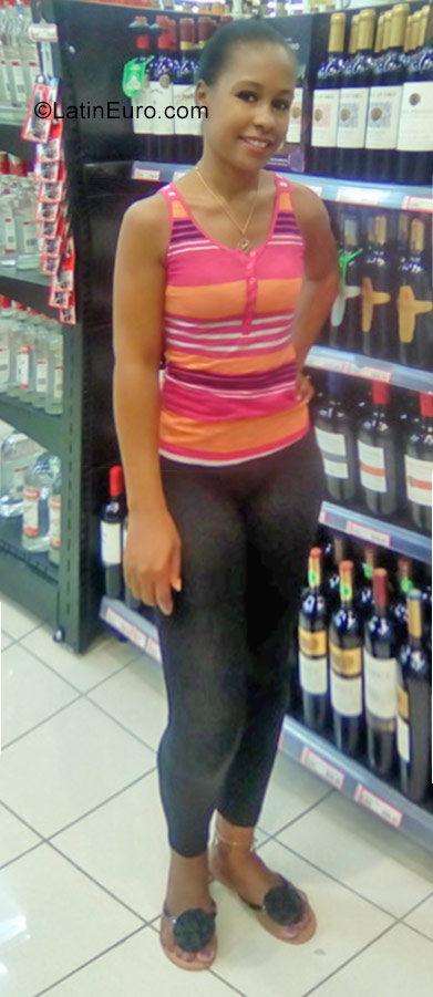 Date this hot Dominican Republic girl Carmen from Puerto Plata DO31206