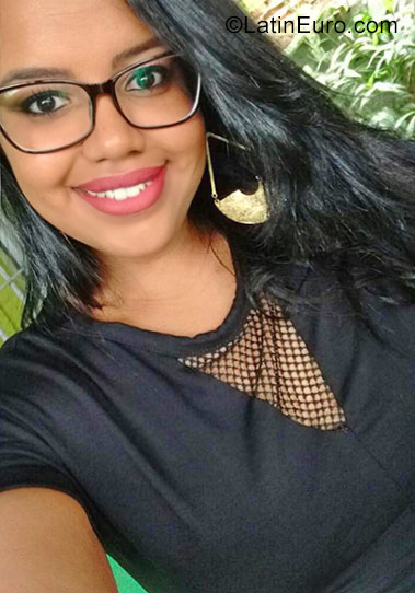 Date this attractive Brazil girl Maisa from sao paulo BR10410