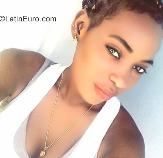 Date this gorgeous Dominican Republic girl Wejany from Higuey DO31234