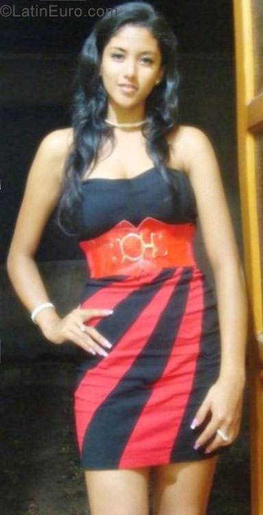 Date this attractive Venezuela girl Maria from Barquisimeto VE1279