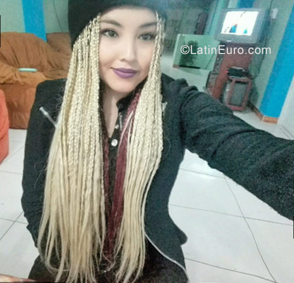 Date this attractive Peru girl Ruth from Lima PE1212